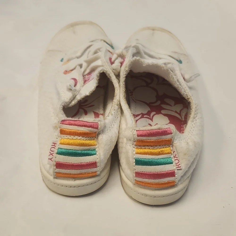 Roxy Shoes Size 4 Has Spots